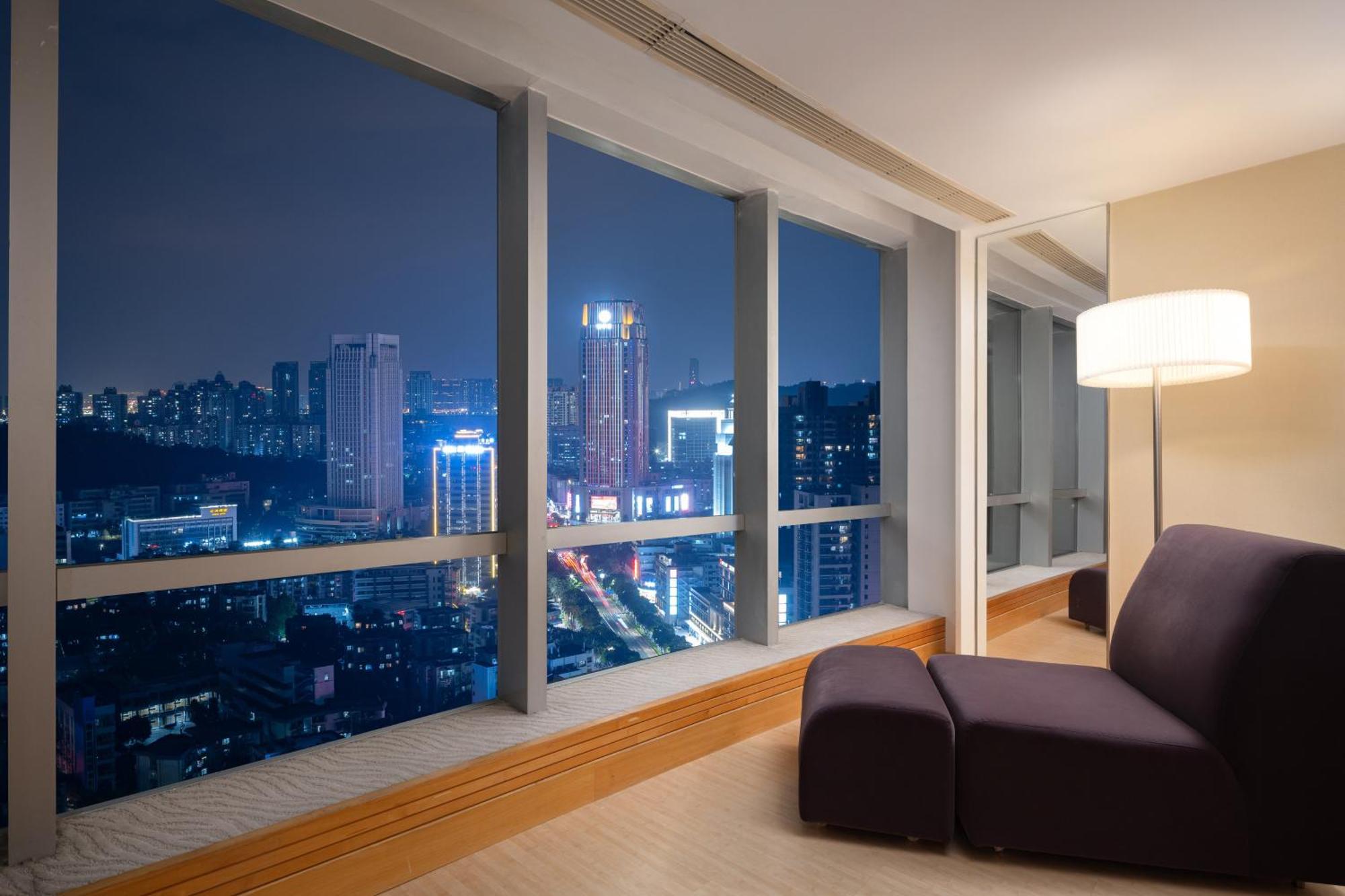 Crowne Plaza Zhuhai City Center By Ihg - Offers Free One-Way Shuttle To Chimelong Ocean Kingdom Exterior photo
